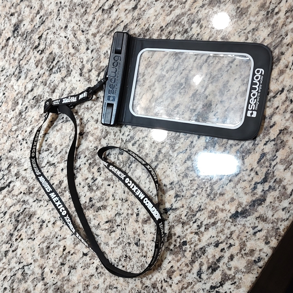 Underwater Phone Holder